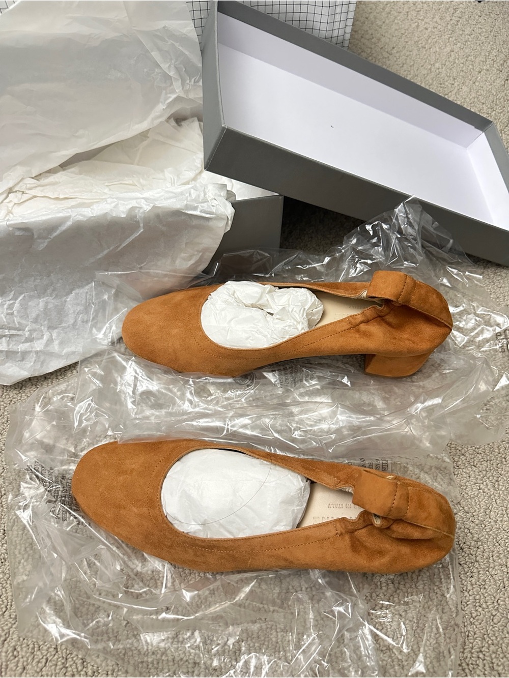 NEW Everlane Suede Day Heel in Camel